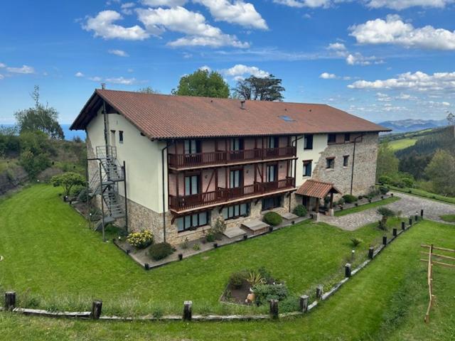 Hotel-Apartamento Rural Atxurra Bermeo Exterior photo